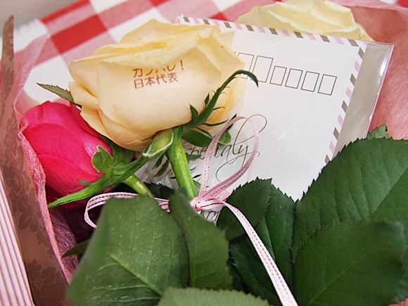 イイハナの花束レターローズはバラにメッセージで誕生日プレゼント人気No.1